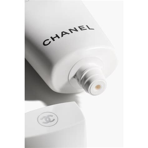 chanel le blanc face wash|More.